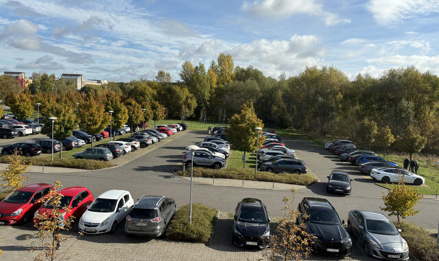 Od rana znalezienie dogodnego miejsca na Morasku, które spełniałoby kryterium np. niezbyt dużej odległości od swojego wydziału, nie należy do najprostszych.