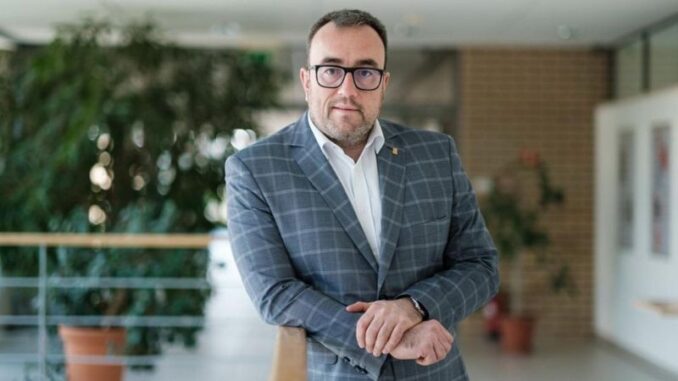 Prof. UAM dr hab. Szymon Ossowski, Dziekan Wydziału Nauk Politycznych i Dziennikarstwa UAM.