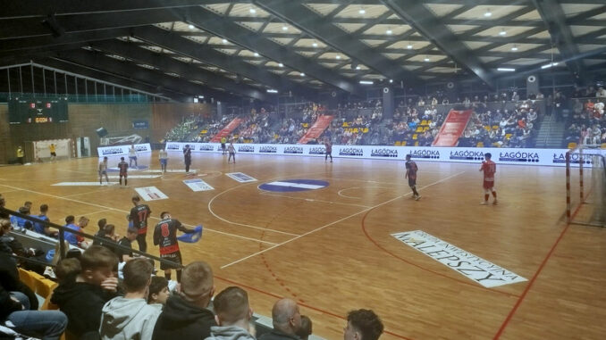 W leszczyńskiej Hali Trapez zmierzyły się drużyny futsalowe GI Malepszy i Piast Gliwice.