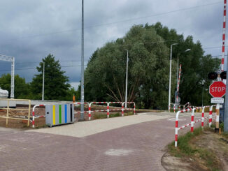 Przejście pieszo-rowerowe przez przejazd kolejowy (ul. Stróżyńskiego).