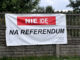 Baner "Nie idę na referendum".